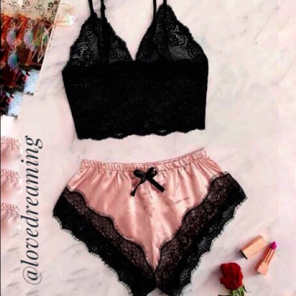 Other - 🌼 Floral Lace Bralette With Satin Shorts
